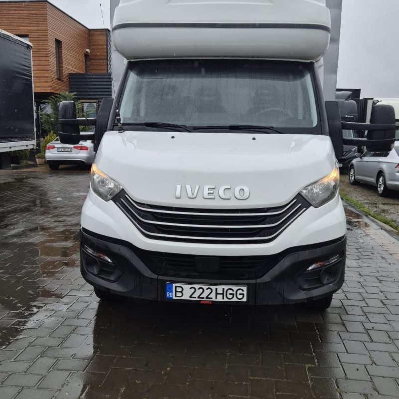 WhatsApp Image 2025-12-18 at 22.55.07 (1)