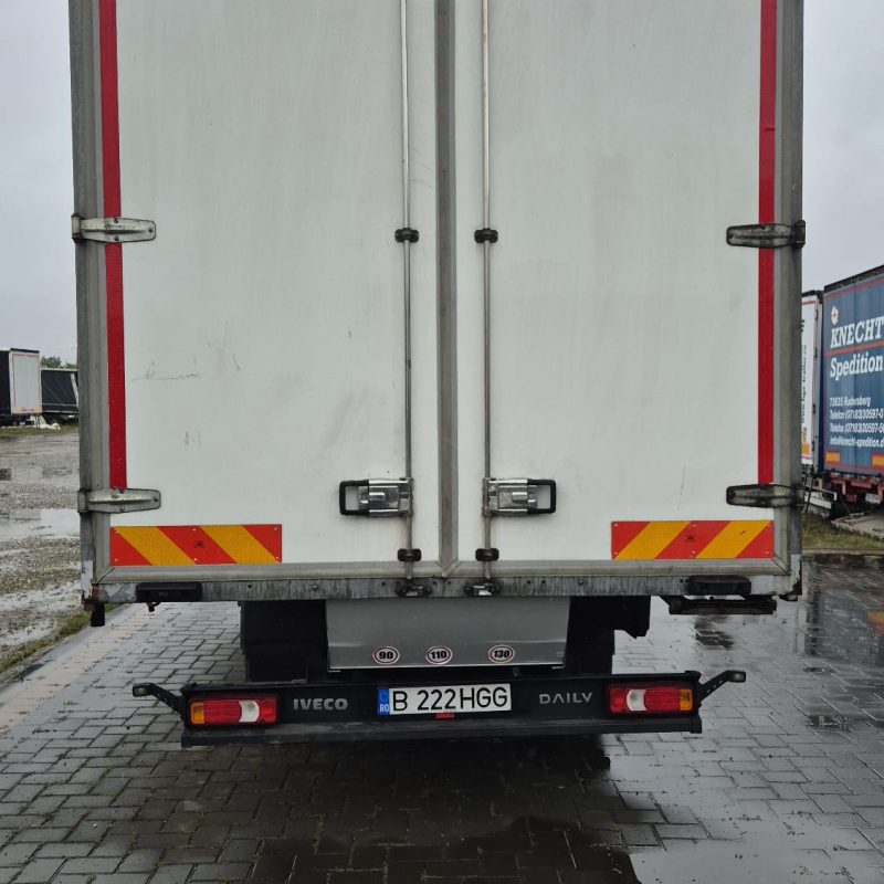 WhatsApp Image 2025-12-18 at 22.55.07